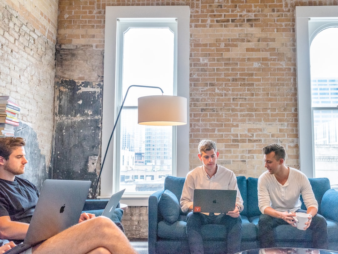 découvrez notre comparateur d'assurances de responsabilité professionnelle pour choisir la meilleure option adaptée à vos besoins. comparez les offres, les garanties et les prix en quelques clics pour protéger votre activité efficacement.