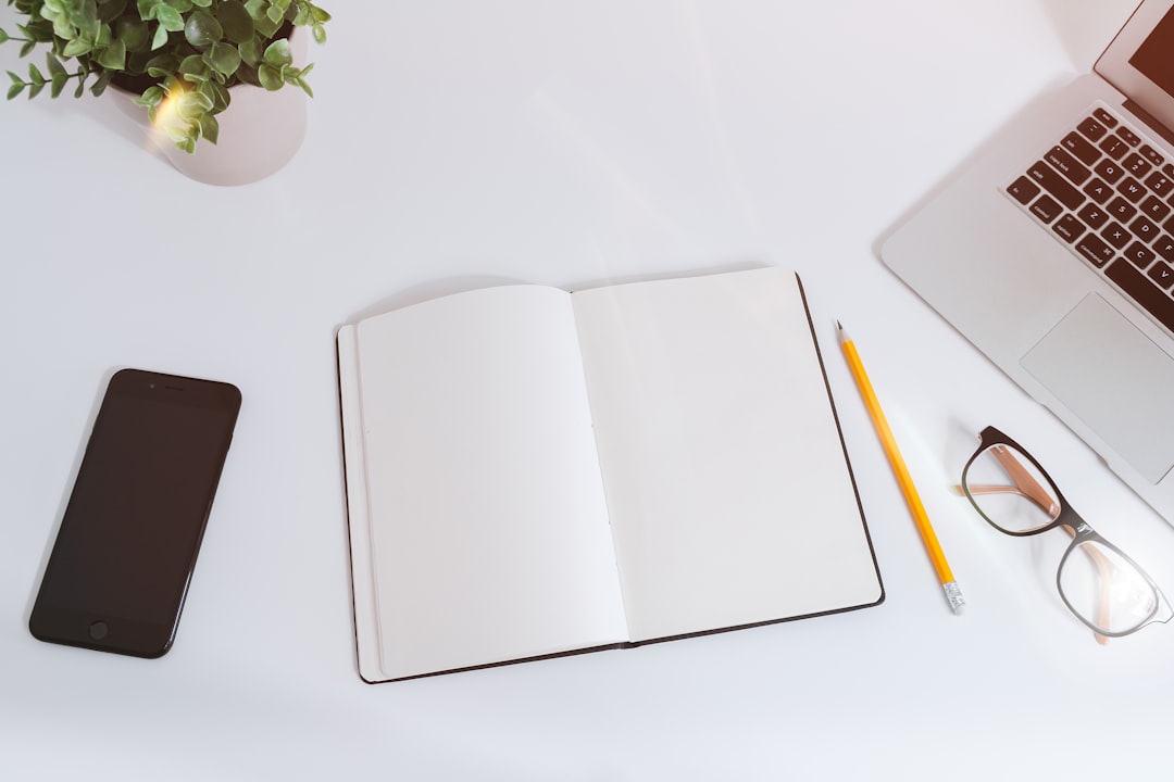 protégez votre entreprise des imprévus avec une assurance responsabilité civile. obtenez une couverture adaptée pour faire face aux réclamations et garantir la pérennité de votre activité.