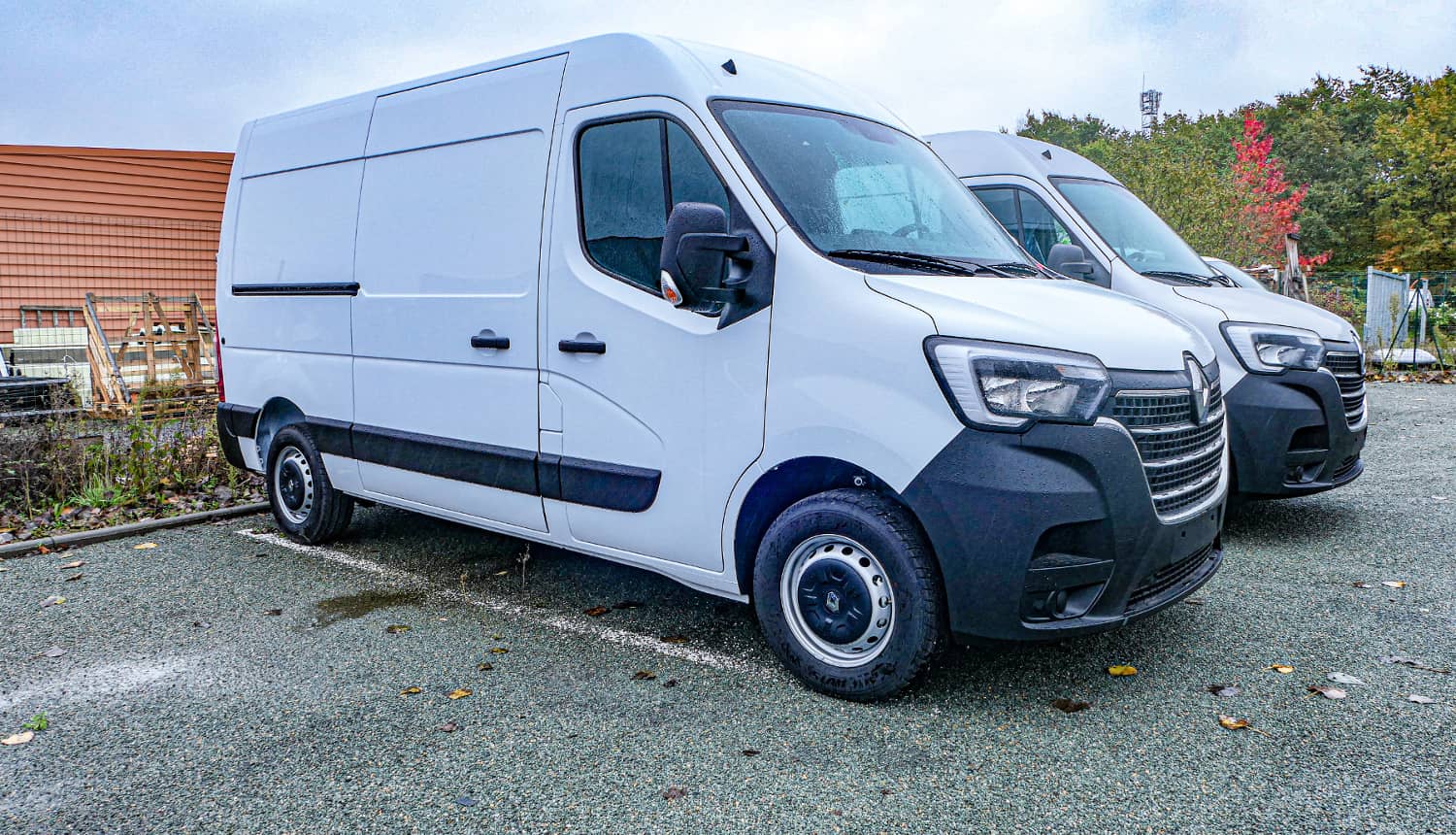 découvrez nos solutions d'assurance pour véhicules utilitaires adaptées à vos besoins professionnels. protégez votre flotte et bénéficiez d'une couverture complète, d'un service client réactif et de devis personnalisés.