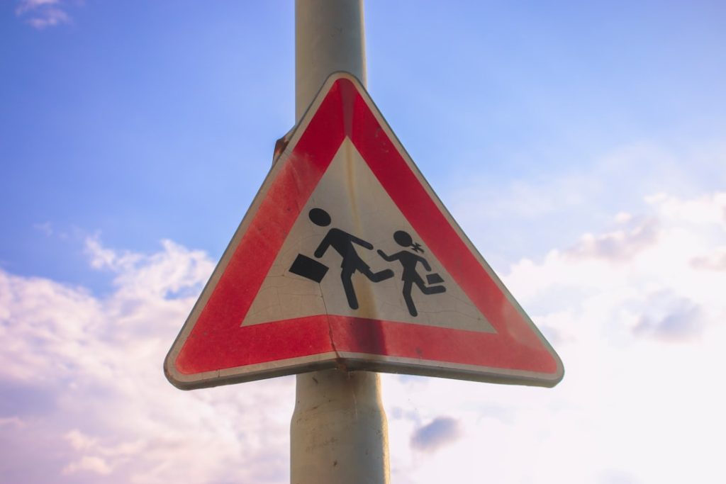 assurez votre tranquillité d'esprit avec notre assurance responsabilité civile. protégez-vous des risques financiers liés aux dommages causés à autrui, que ce soit dans votre vie personnelle ou professionnelle. découvrez nos offres adaptées à vos besoins.