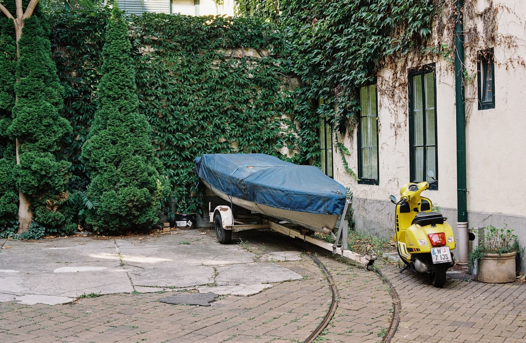 découvrez notre assurance responsabilité civile, conçue pour protéger votre entreprise et vos biens contre les dommages et réclamations. profitez de notre expertise pour choisir la couverture adaptée à vos besoins.