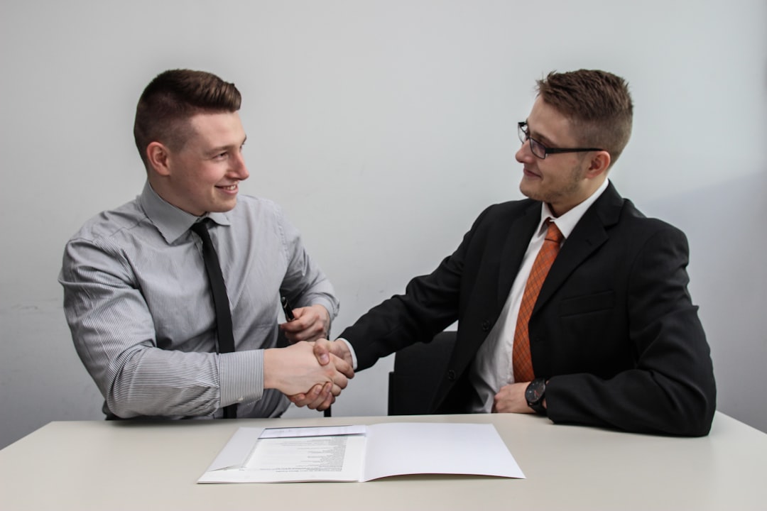 découvrez nos solutions d'assurance professionnelles adaptées à vos besoins. protégez votre entreprise avec nos offres sur mesure, alliant sécurité et sérénité.
